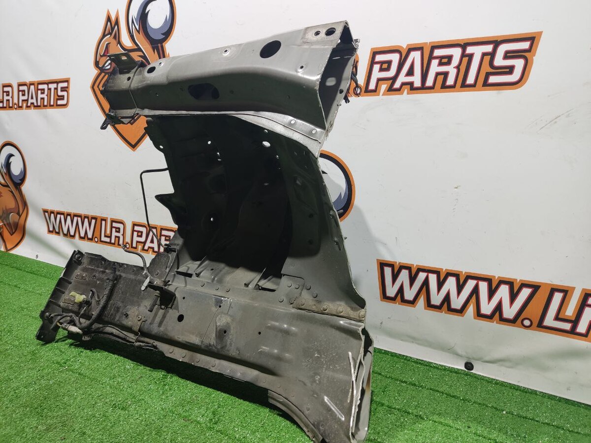LR114077 Belka boczna lewa Land Rover Discovery 5 L462 (2017-) używana